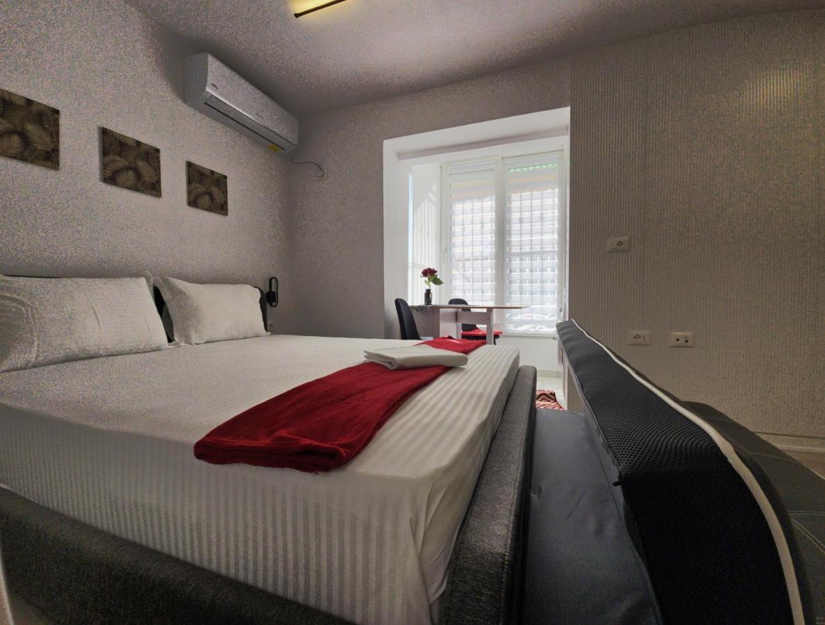 Tiny Rose Studio Tirana Zewnętrze zdjęcie